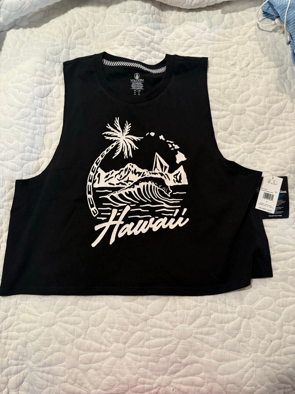 NWT women’s Volcom muscle tank size Large